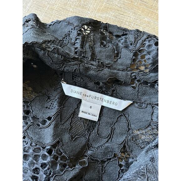 Diane von Furstenberg DVF Black Lace Blouse women's 6 Button Down Sheer LS - Picture 2 of 15
